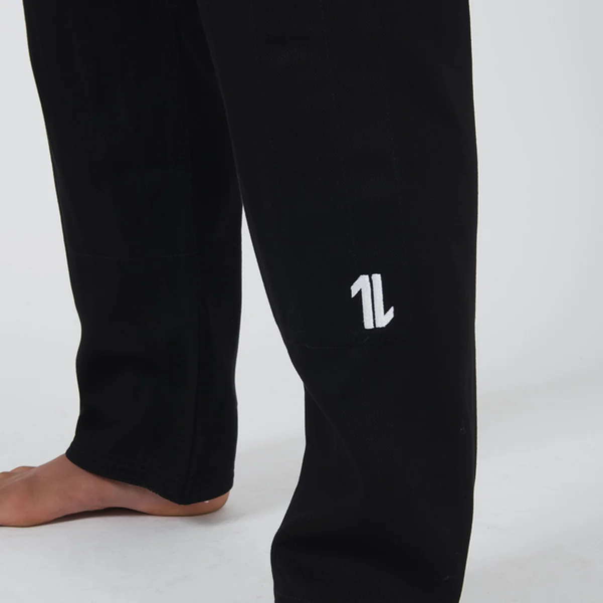 BJJ Gi Kingz The One V2 IBJJF Negro  - Image 17