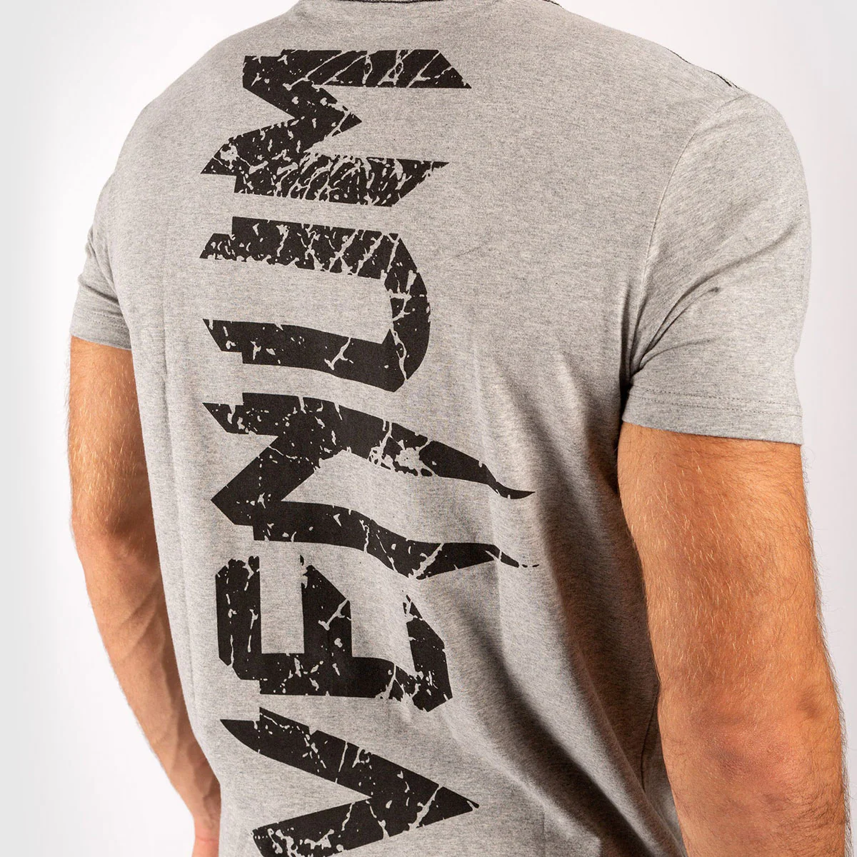 Camiseta en Algodón Venum Giant Gris-Negro - Image 6