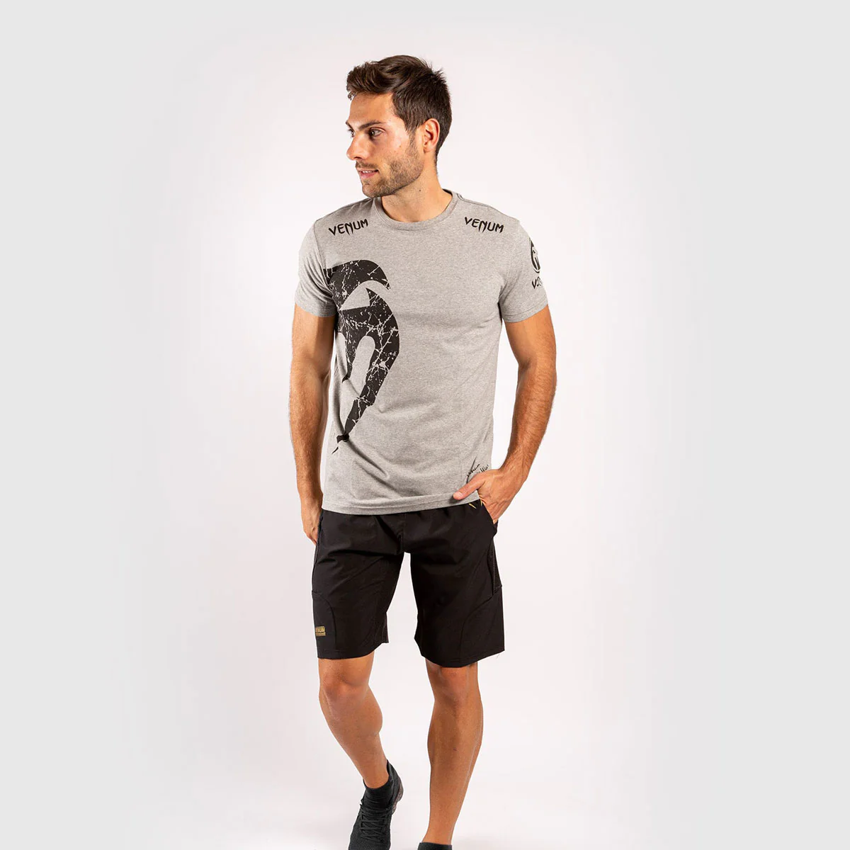 Camiseta en Algodón Venum Giant Gris-Negro - Image 7