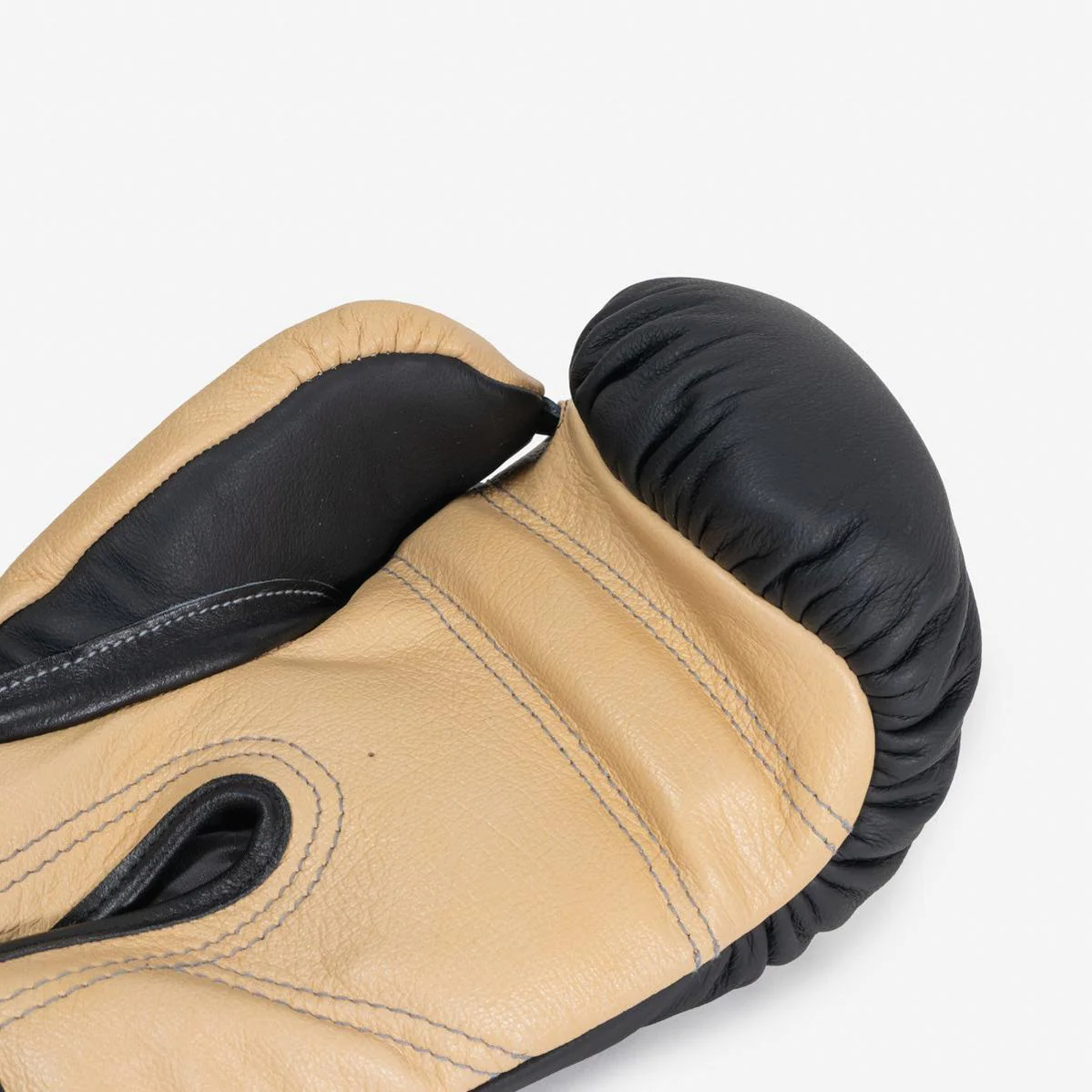 Guantes de boxeo Di Nardo con Velcro 12 Oz Negro-arena  - Image 9