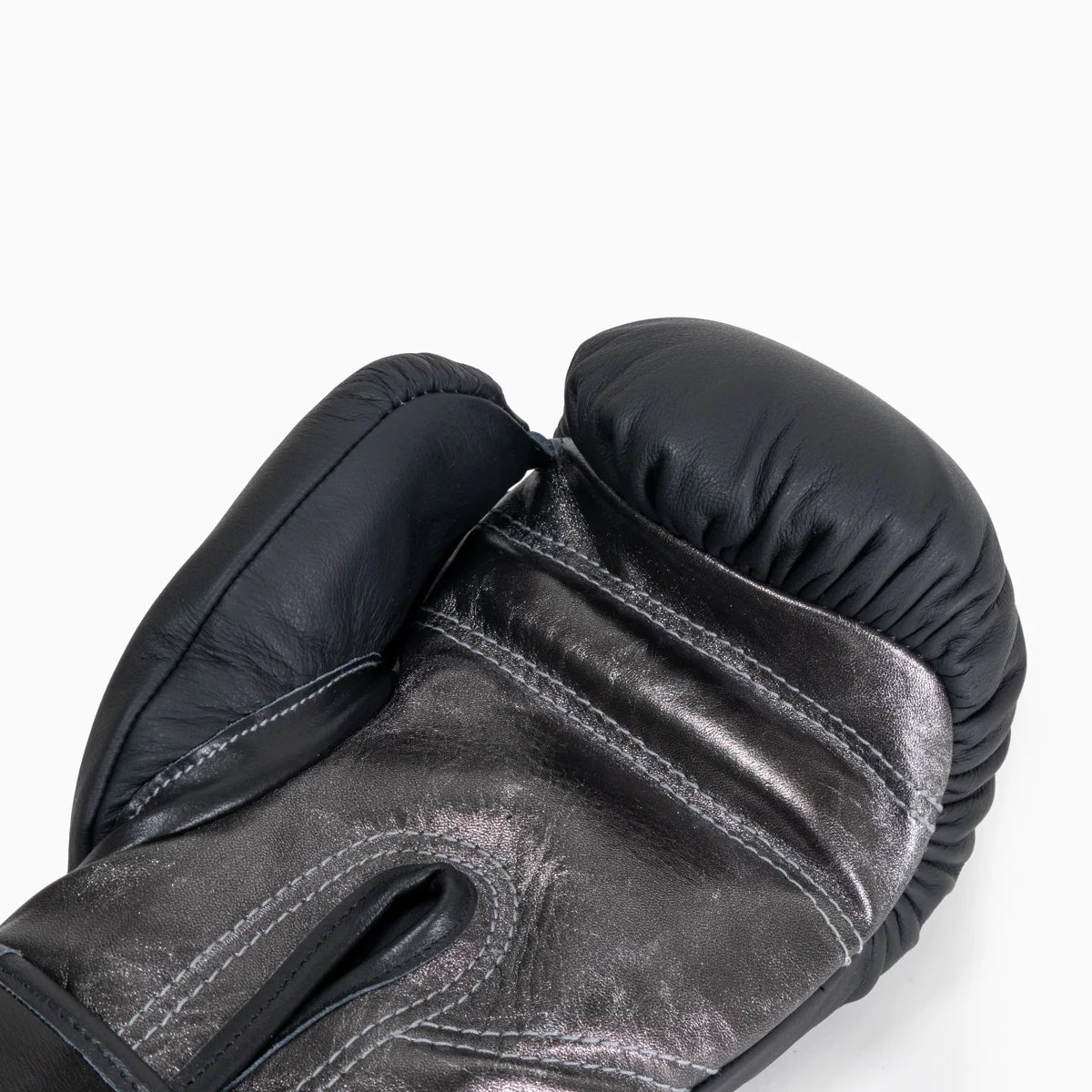 Guantes de boxeo Di Nardo con Velcro 12 Oz Negro-plata oscura  - Image 9