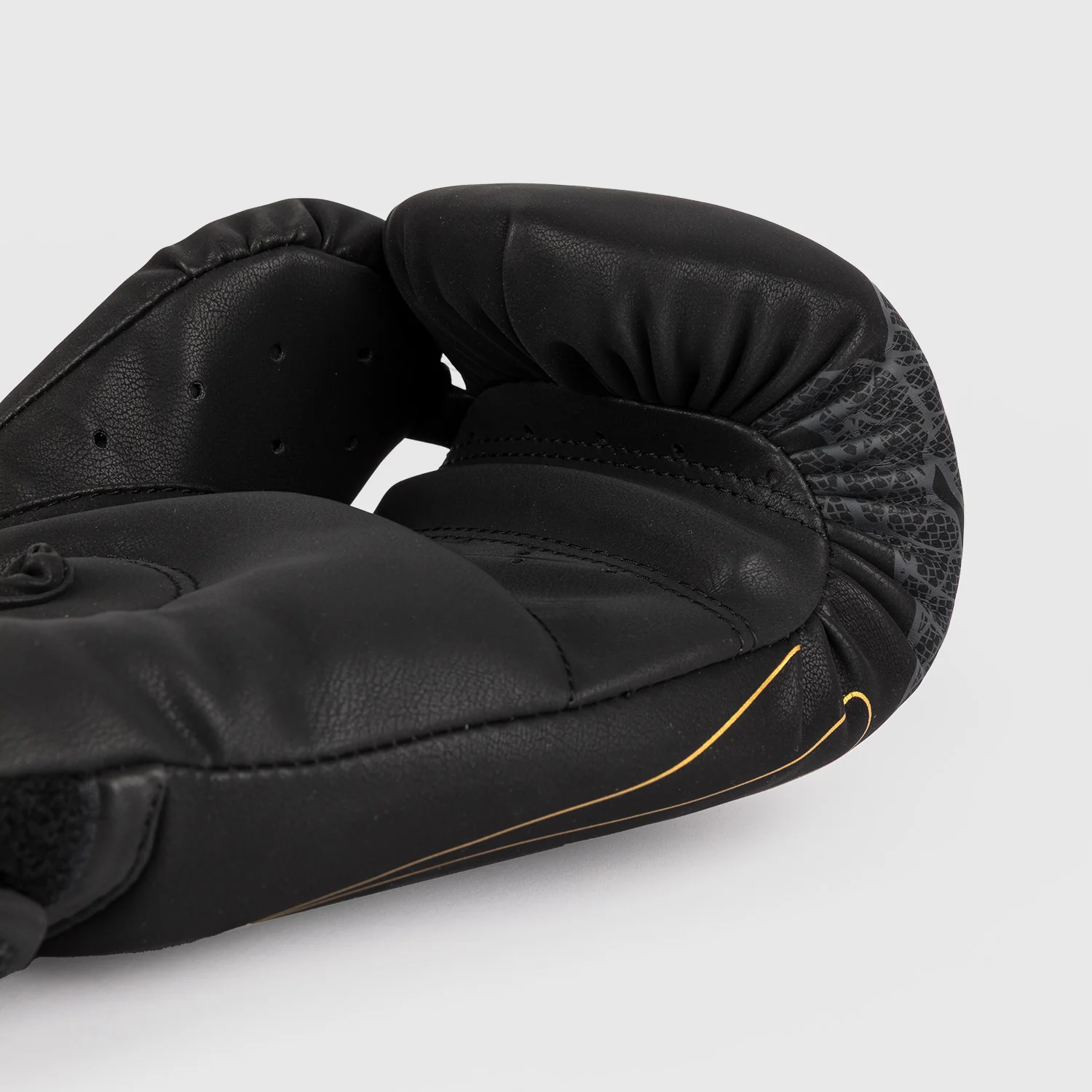 Guantes de boxeo Venum Serpenti Negro - Image 4