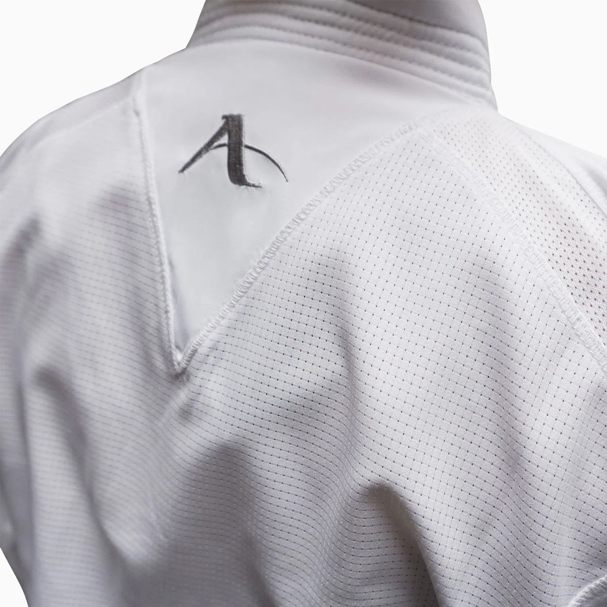 Karategui Arawaza Kumite Deluxe Evo WKF bordado blanco  - Image 2