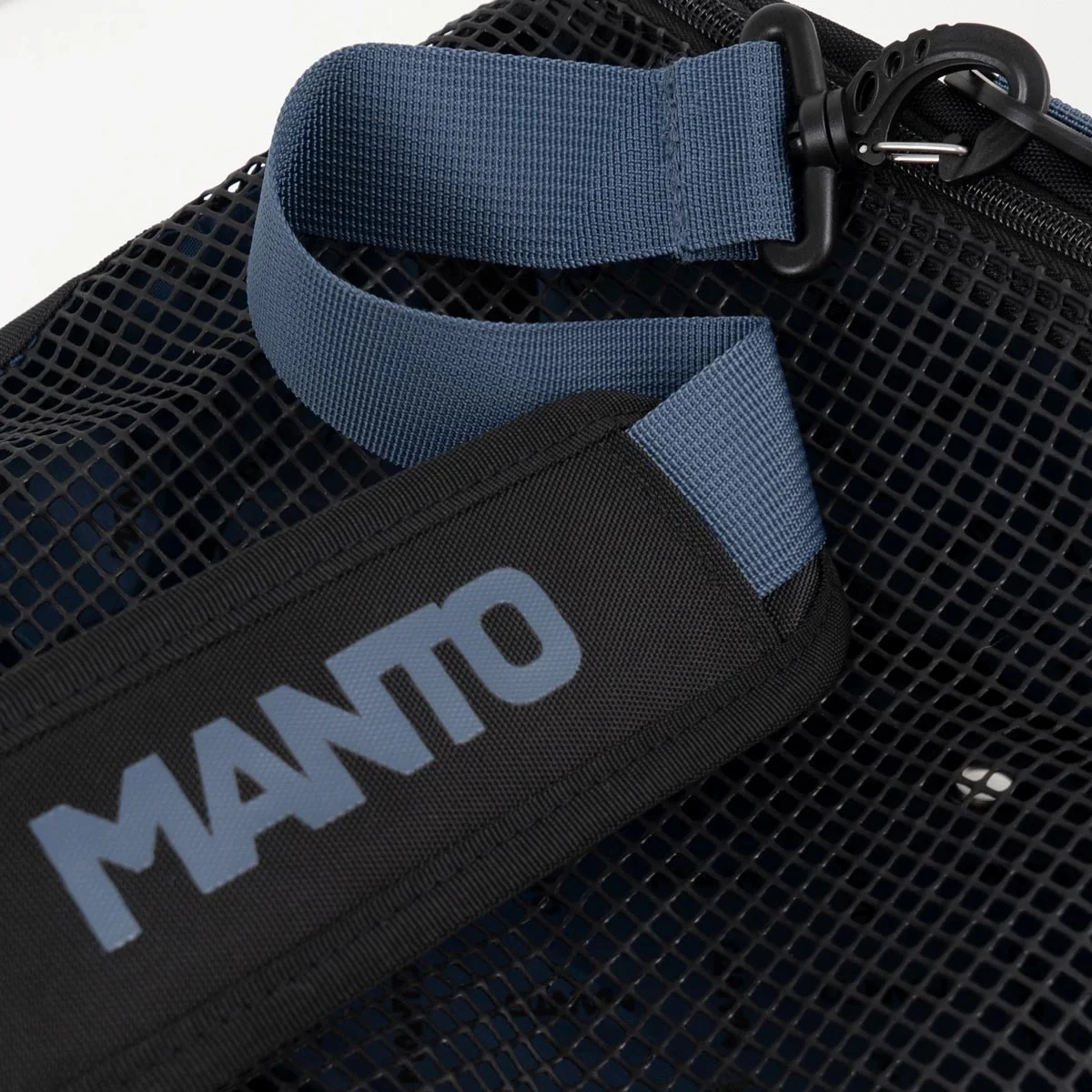 Mochila Manto SOCIETY Convertible M Negro-azul  - Image 9