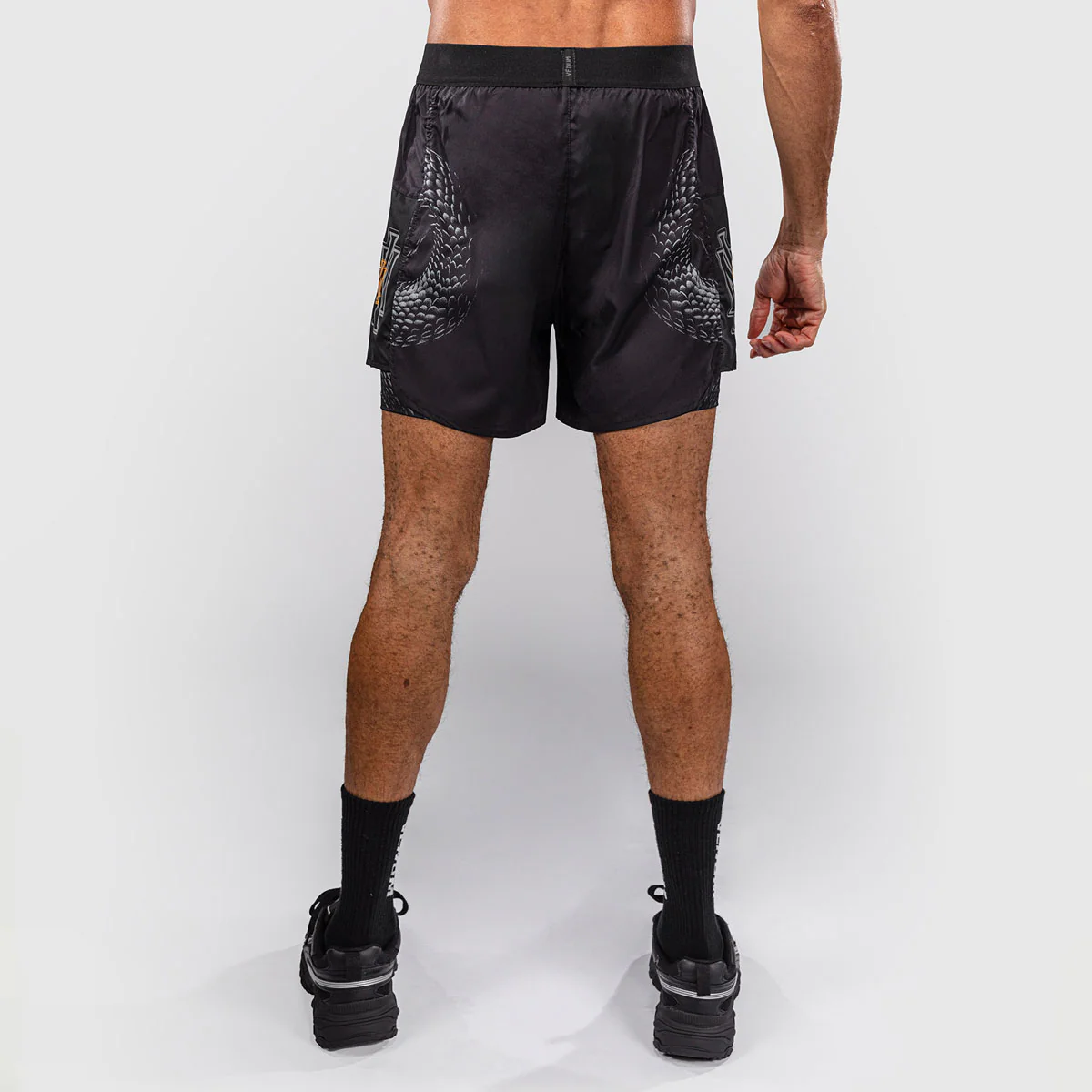 Pantalones cortos de entrenamiento Venum Matupa Negro-gris - Image 4