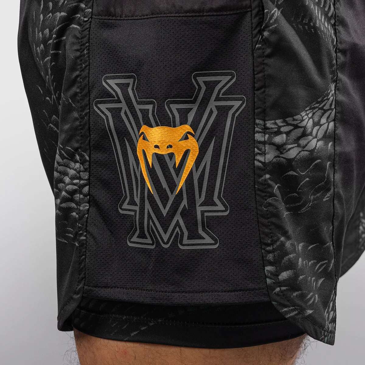 Pantalones cortos de entrenamiento Venum Matupa Negro-gris - Image 5