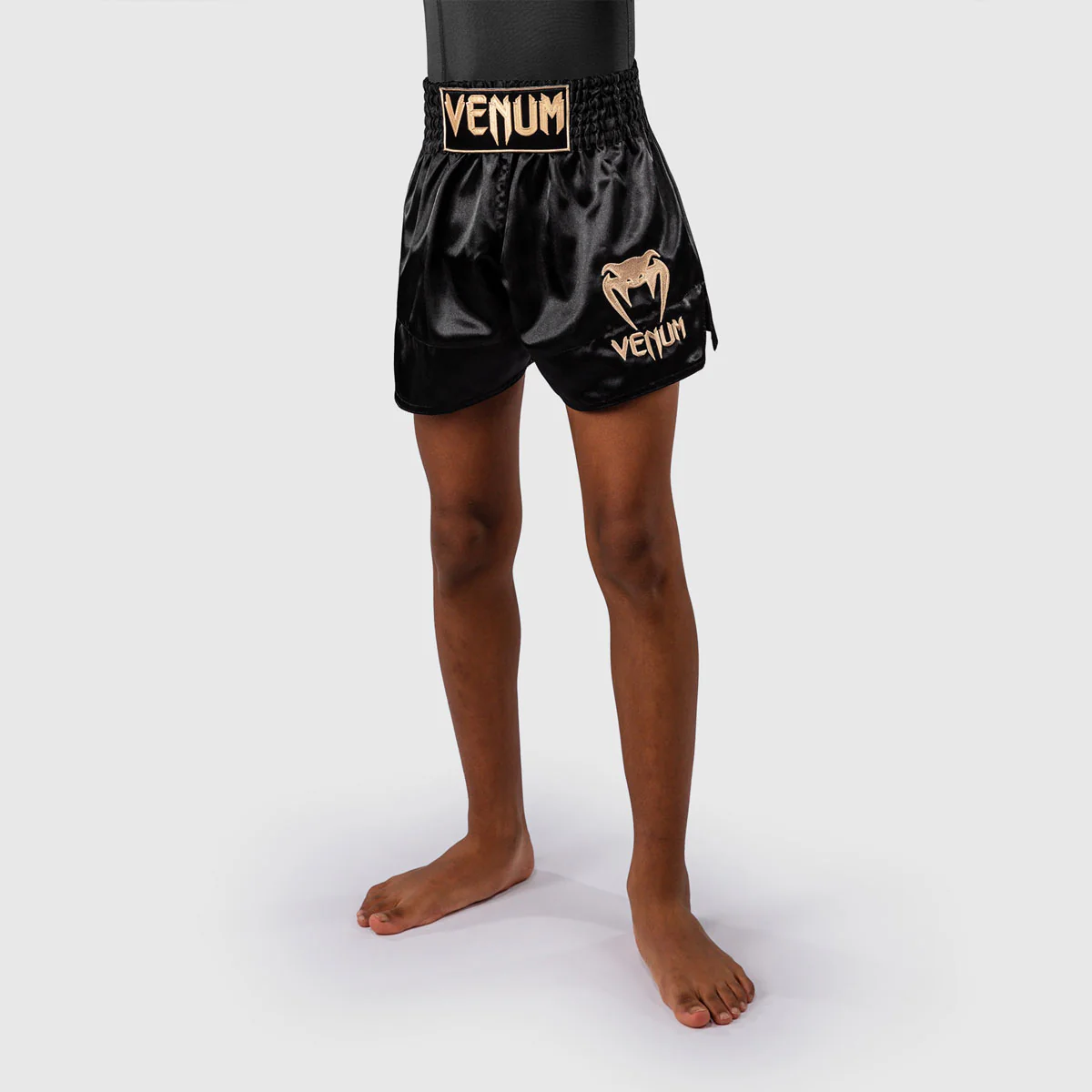 Pantalones cortos Niño kick-thai Venum Classic Negro-oro 