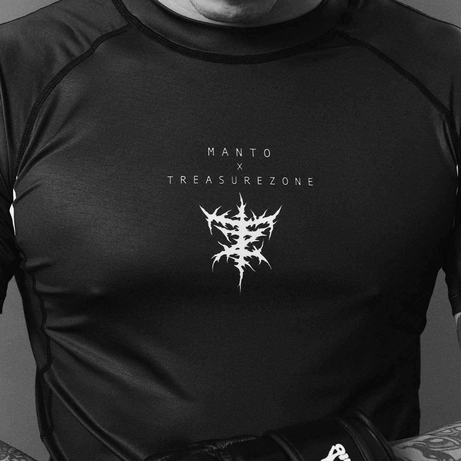 Rashguard Manto Treasure Zone mangas cortas negro  - Image 4