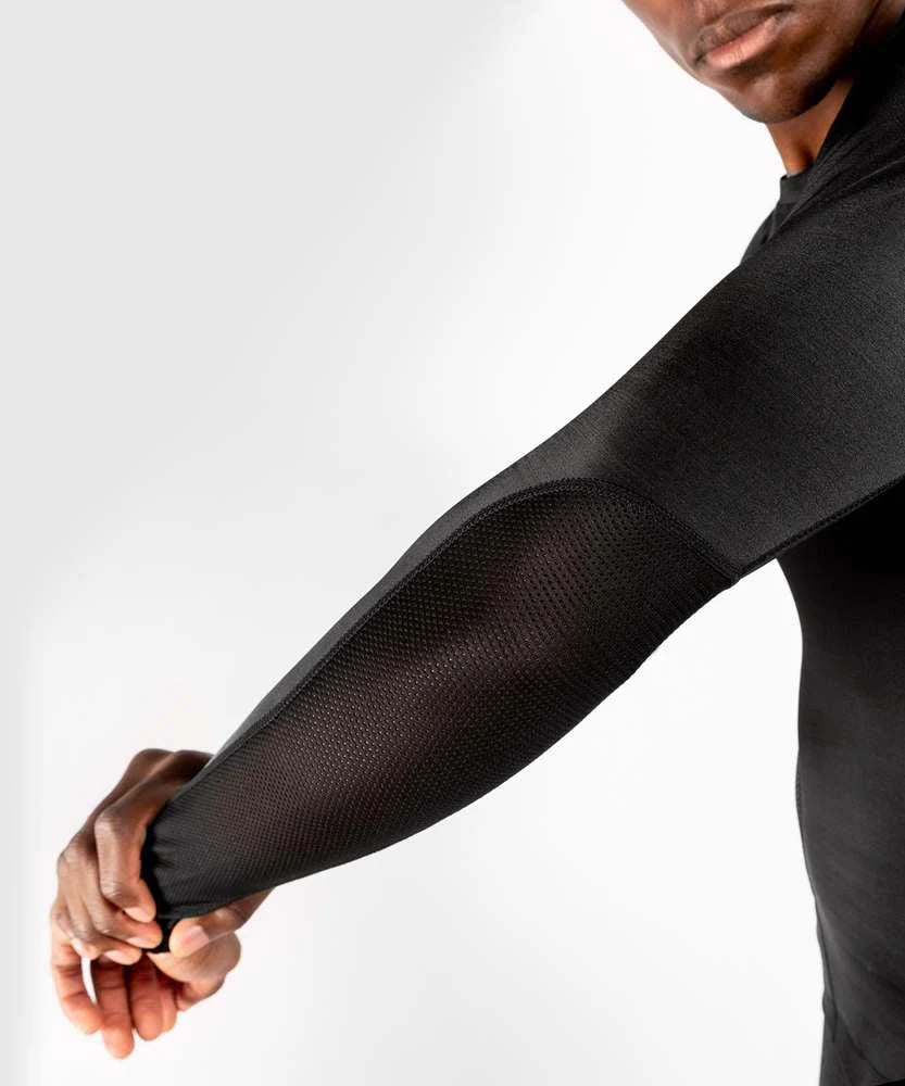 Rashguard Venum G-Fit Negro-oro mangas largas  - Image 4